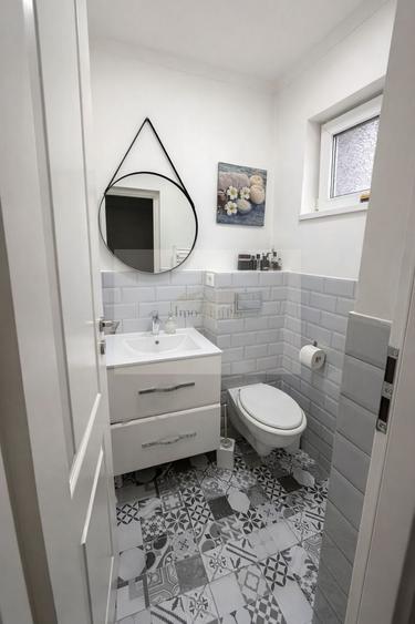 Apartament de vanzare 3 camere decomandat- Mărasti