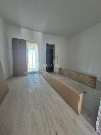 Duplex pe parter - 2 dormitoare - 3 bai ( o baie pe terasa ) - zona in plina dez - 12