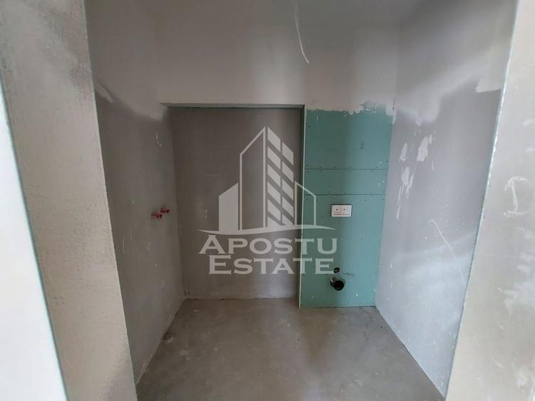 Penthouse cu terasa de 70 mp , zona Torontalului