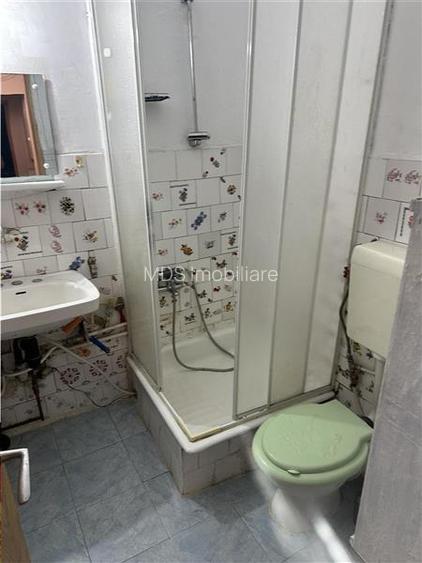 Decomandat cu 2 bai si 2 balcoane la etajul 1 bloc izolat - 7