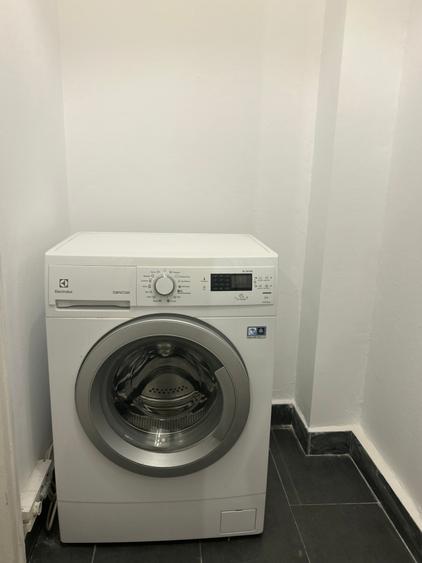 Apartament cu 2 camere, vedere spre grădină, București Sector 3 Unirii
