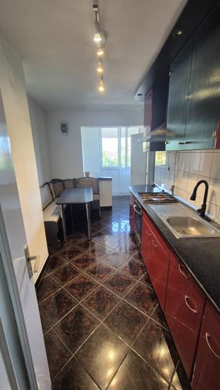 Apartament 4 camere de închiriat – Zona Centru | 82 mp | 400 €/lună
