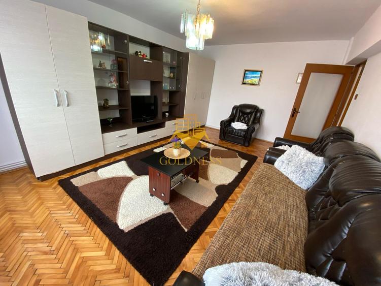3 camere decomandate, 2 bai, 2 balcoane, Zona Marasti,  OMV, UTCN