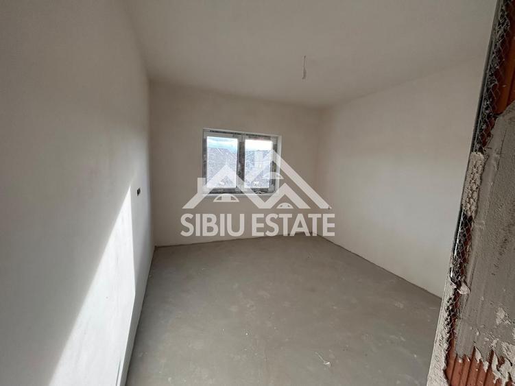 Apartament modern cu 2 camere etaj 1, 2 locuri de parcare si balcon