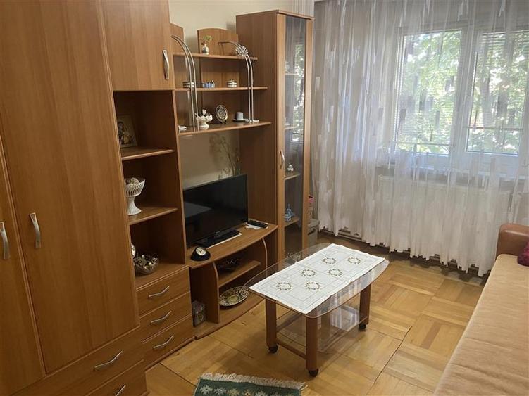 Apartament 3 camere in Focsani , zona centrala, et 2 4 , decomandat , 77 mp , li