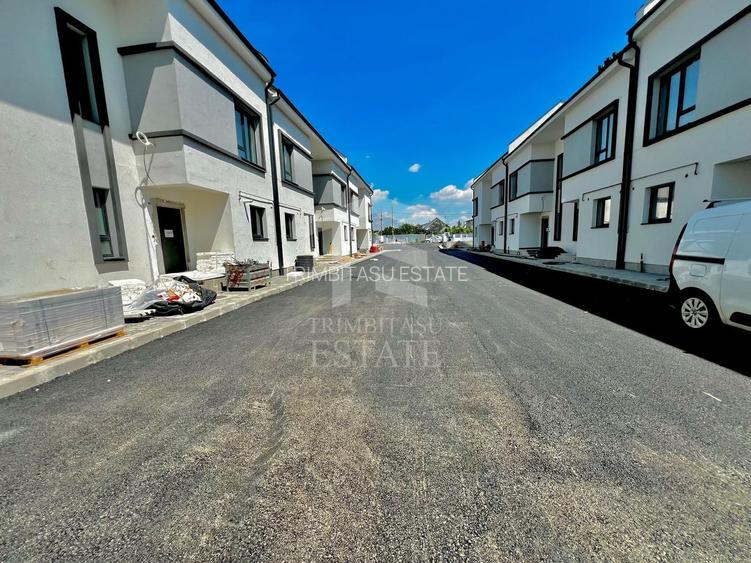 Case  P+1+M 140 mp Curte Parcare Tiparnitei Sect 5 Dedeman Giurgiului - 2