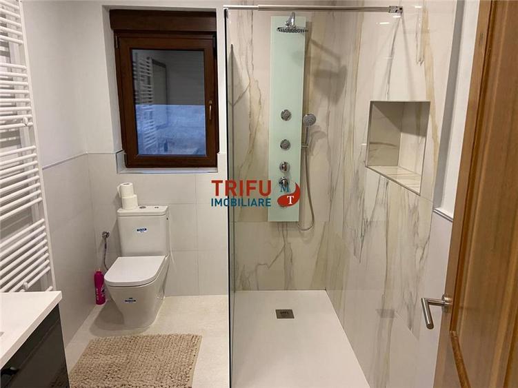 Casa 7 camere de vanzare 1000mp teren zona Schit