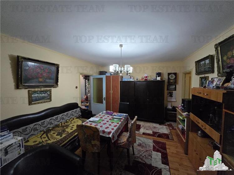 Apartament 3 camere metrou Favorit