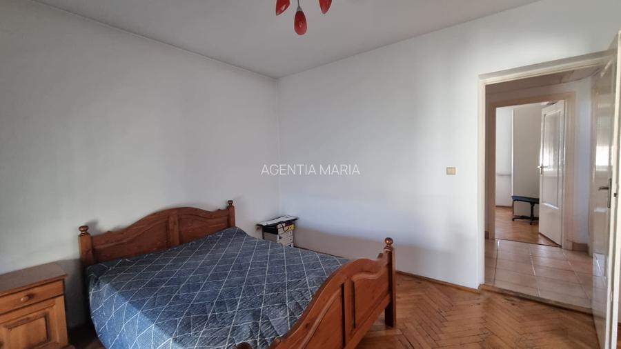 Apartament 3 camere centru 79000 Euro