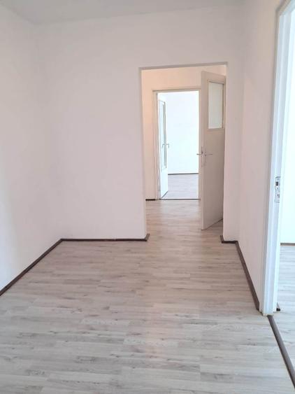 Apartament 3 camere etaj 10 pe Mihai Viteazu