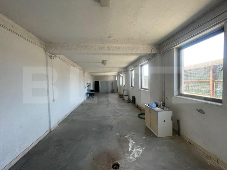 Spatiu industrial, Hala 200 mp, zona Isalnita, la drumul national E79