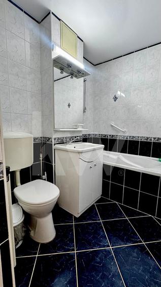 Apartament de închiriat 3 camere în Valea Aurie