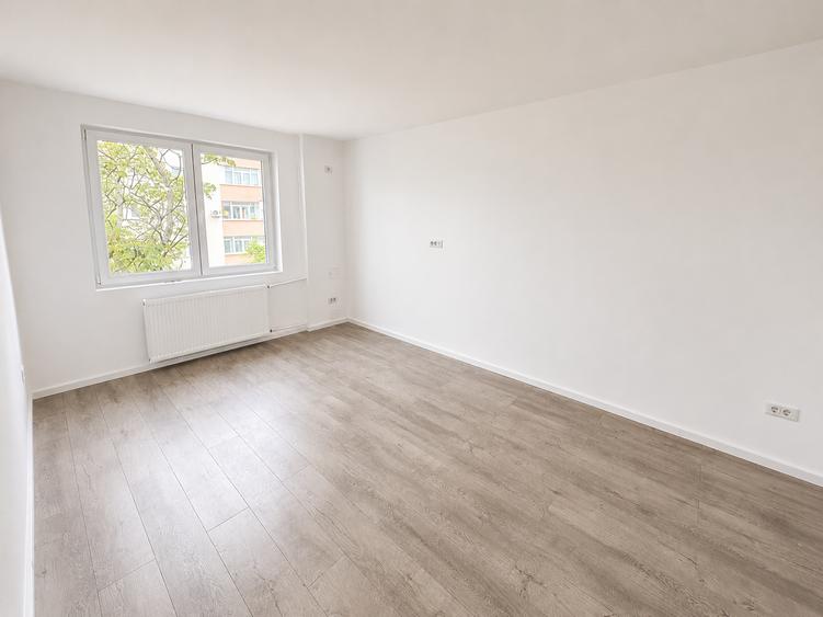 Apartament 3 Camere Renovat | 4 min Metrou Dristor | Anvelopat | 1984