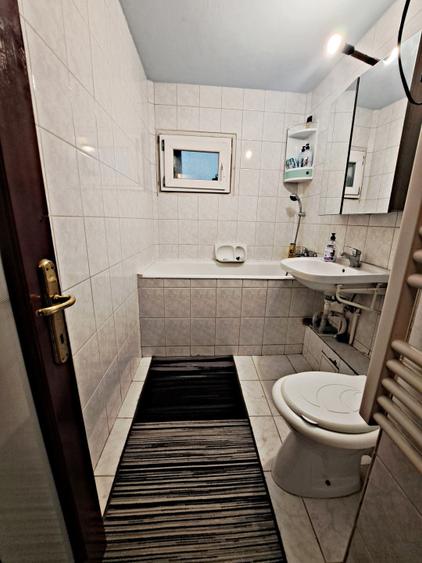 Apartament cu 3 camere, etaj 1, de vanzare, Nufarul, Oradea, Bihor