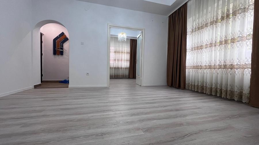 2 camere interbelic, renovat, parter, centrală – Unirii, Maximilian Popper