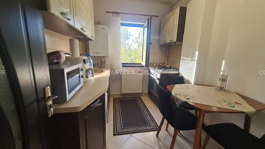 Apartament 3 camere decomandate, loc de parcare inclus.