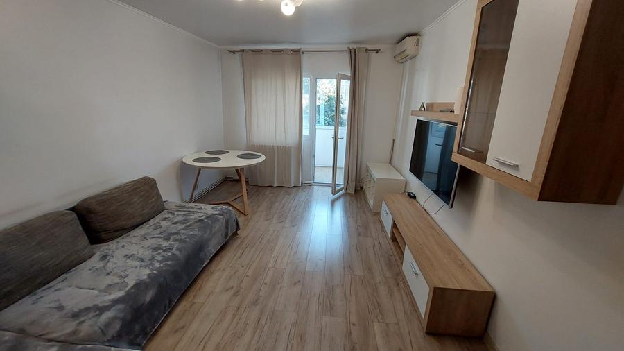 Apartament cu 3 camere in zona Palas-Str.Sf.Lazar