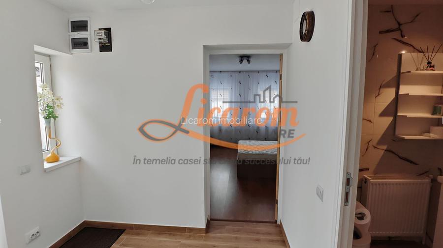 SANPETRU .Casa pretabila 2 familii ( Parinti + copil),singur in curte. - 4