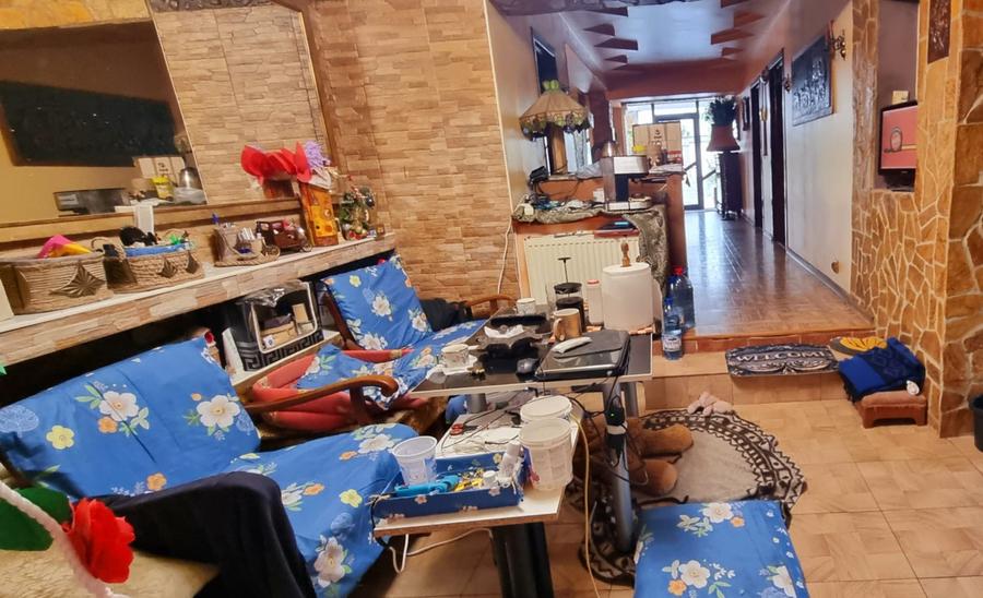 Casa, 170 mp, teren 1400 mp, zona Bariera Valcii