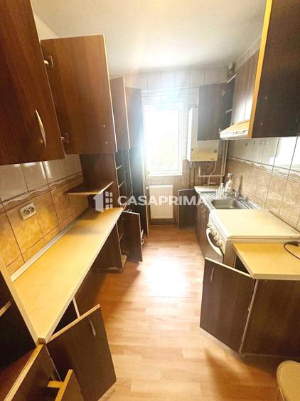 Apartament 3 camere, CT, AC, geam baie, balcon inchis, termoizolat, Dacia