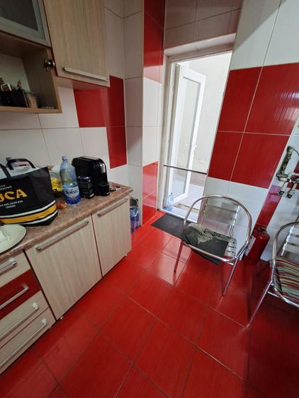 Zona ultracentrala - Cladire moderna de birouri, Parter+Mezanin+Etaj