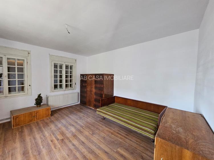 Casă individuală, 6 camere, teren generos, Sânandrei - central, comision 0% - 18