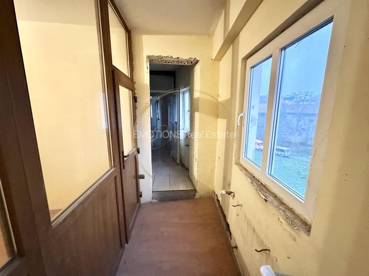 OCAZIE | Spațiu Comercial  - Piața Libertăți - 28