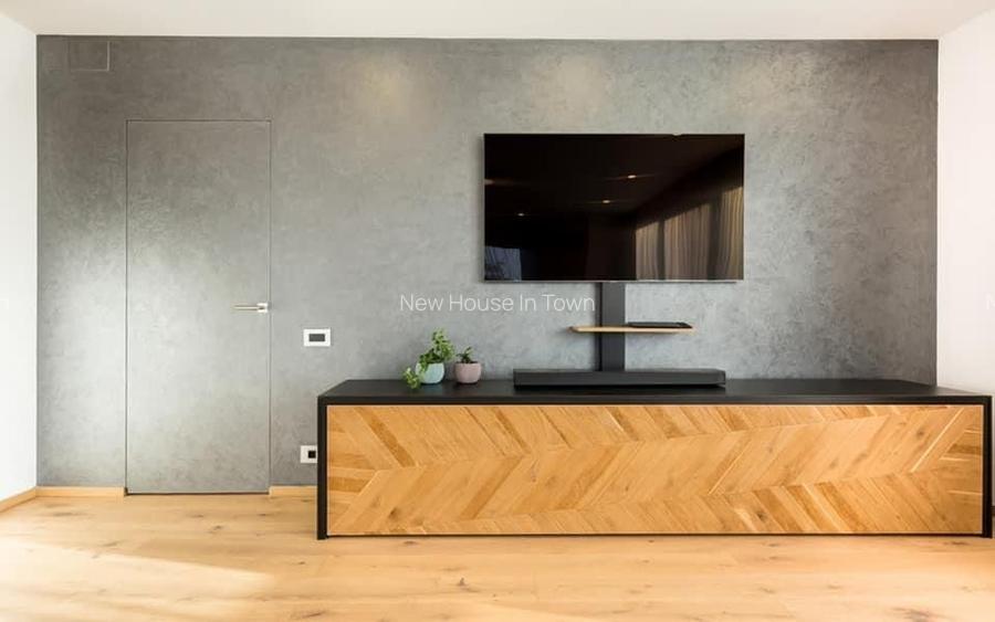 Casă deosebită de vânzare în Sânpetru | Teren 1400 mp - 12