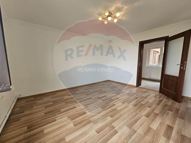 Casă / Vilă cu 4 camere de închiriat în zona Andrei Muresanu - 13