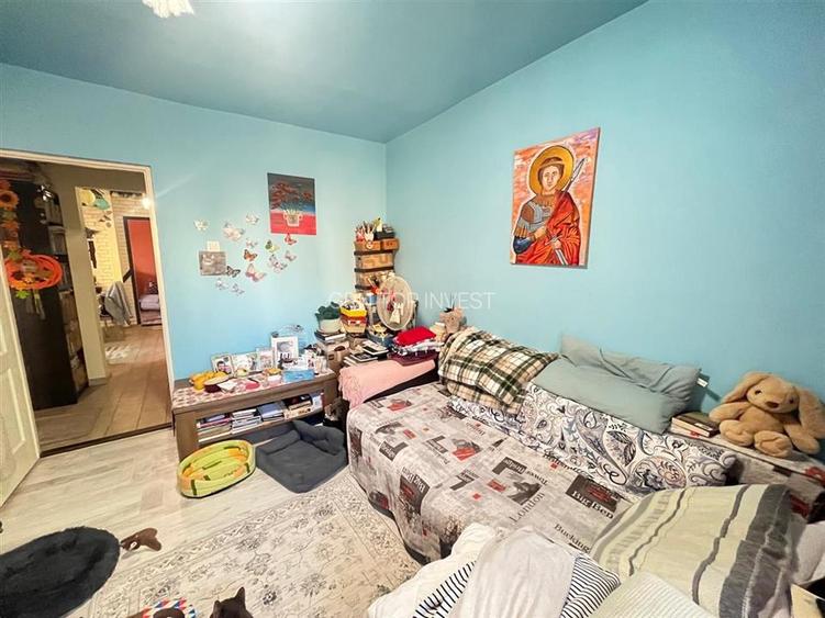 Apartament 3 camere decomandat balcon si pivnita etaj 1 Vasile Aaron - 10