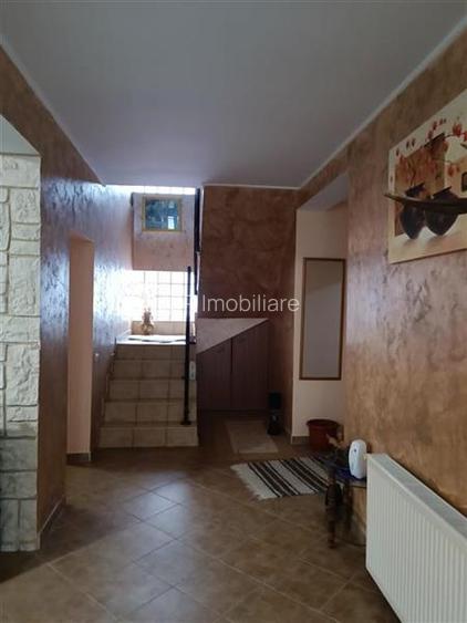 Cas Vila Azuga stare foarte buna zona linistita la cheie - 3
