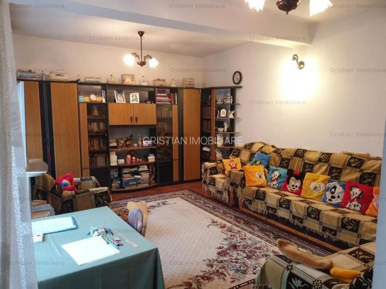 C.Galati -Independentei Vila P+1 299mp Construit anul 2000, teren 300mp - 5