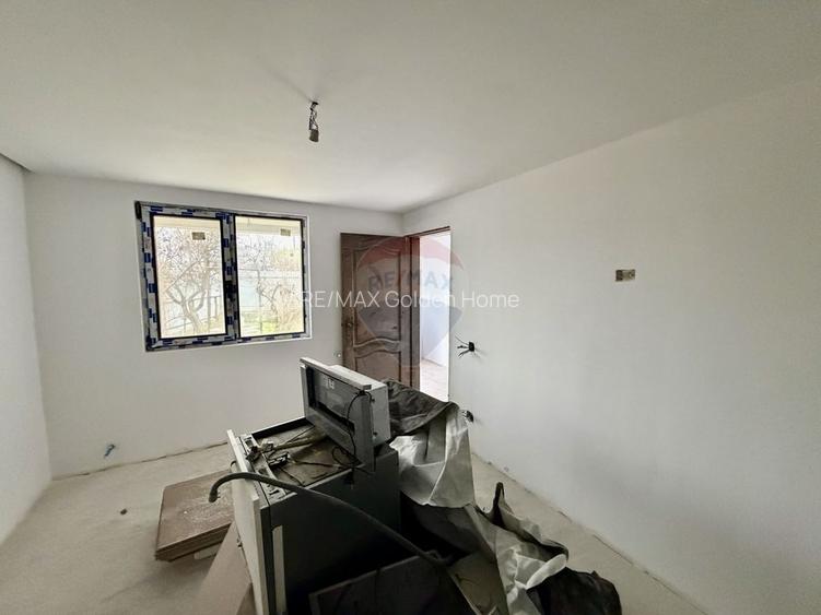 Casă cu 4 camere de vânzare - 8