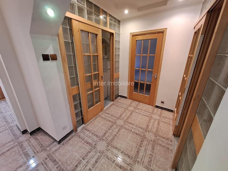 PACURARI MAOARA DE FOC 3 CAMERE DECOMANDAT ET.3 BLOC 1985  71 MP  COD 161977 - 7