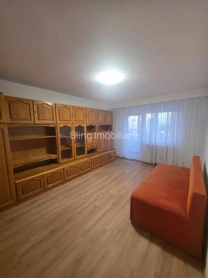 Apartament cu 3 camere, decomandat, balcon, zona Kaufland Manastur - 2