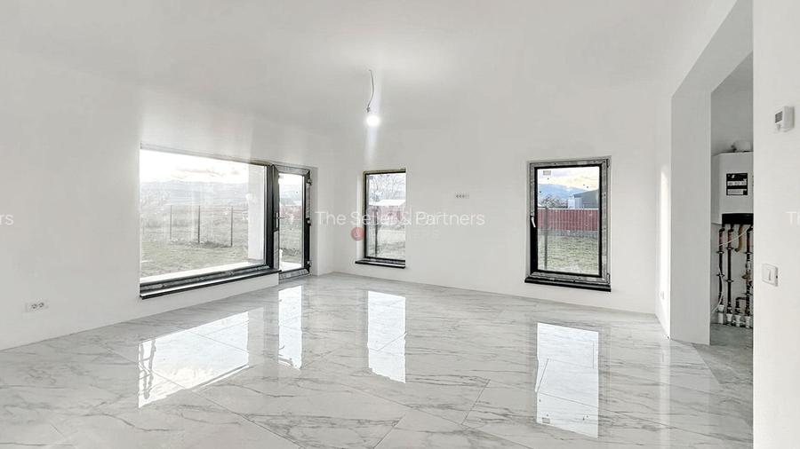 Curte Generoasa Compartimentare Practica - 15