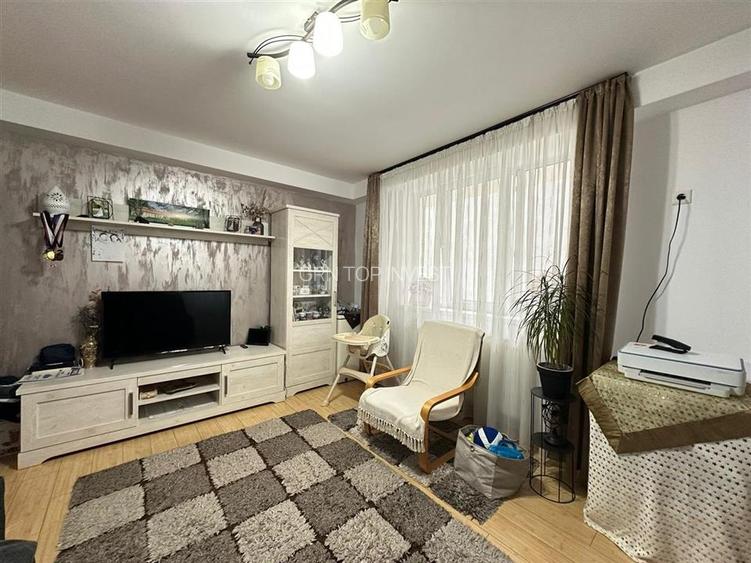 Apartament 3 camere si balcon etaj 1 zona Turnisor - 2