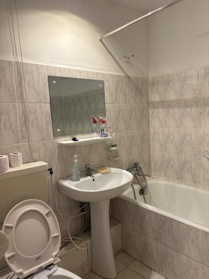 Apartament liber, vedere stradala, bloc `80,langa parc, piata, metrou - 8