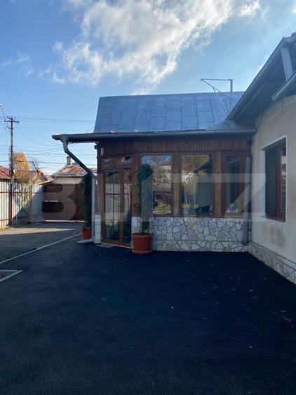 Proprietate 2 case, 223 mp, teren 1.676 mp, zona Lupeni