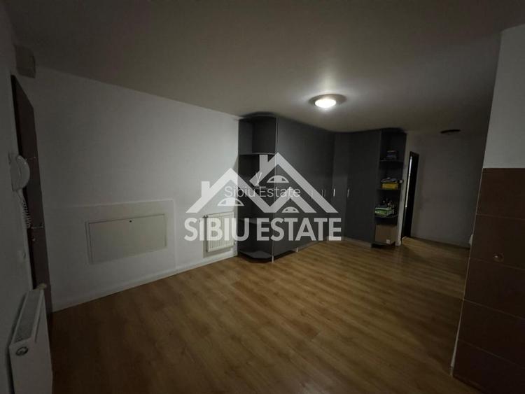 Apartament de vanzare cu 3 camere spatios s.u. 81.3mp-Super pret - 9