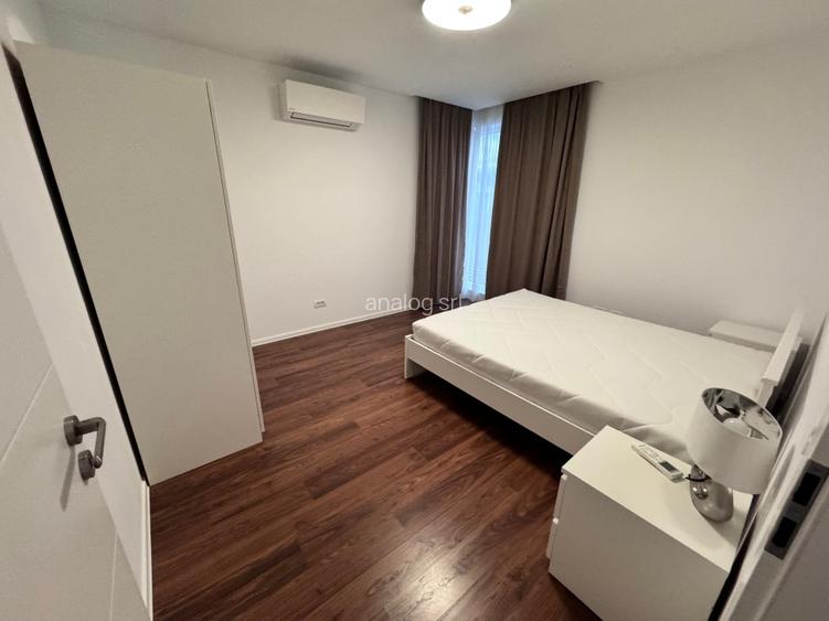 Apartament spatios in vila - cu curte - 12