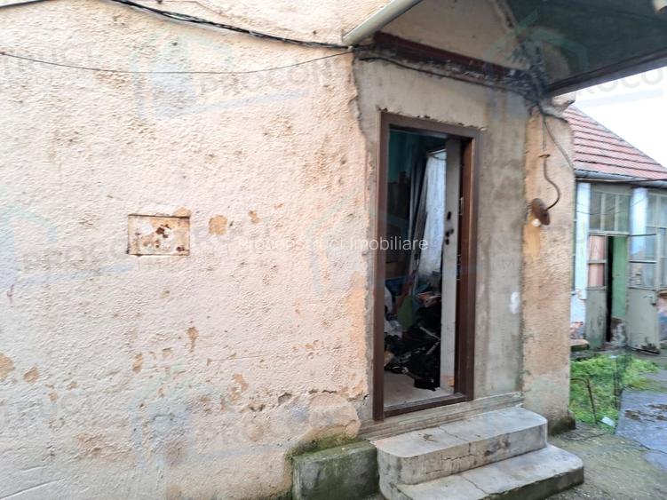 Casa cu teren 474 mp si potential de renovare – Zona Dambovita - 3