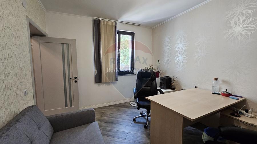 Casă / Vilă cu 7 camere si teren 1000 mp în zona Centrala-Suceava - 46