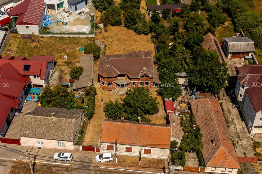 Două case pe Calea Radnei comision 0 - 2