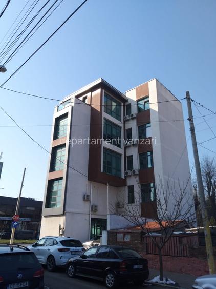 Bd. Mamaia -Univ. Ovidius -cladire de birouri / spatii comerciale de vanzare - 2