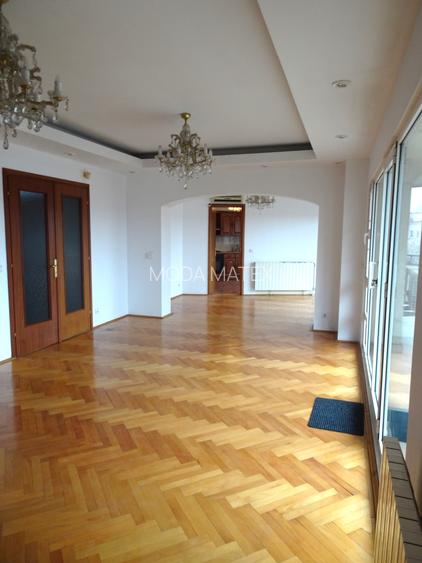 Bloc tip Boutique, constr.2000, cu 2 intrari si parcare subterana - 26