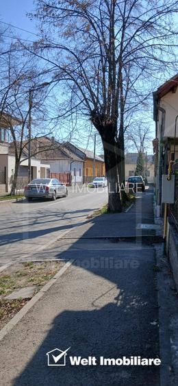 Casa in zona semicentrala, singur in curte, acces auto, spatiu mare de parcare - 12