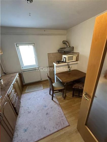 3 camere decomandat cu 2 bai centrala bloc mansardat cu loc de parcare - 10