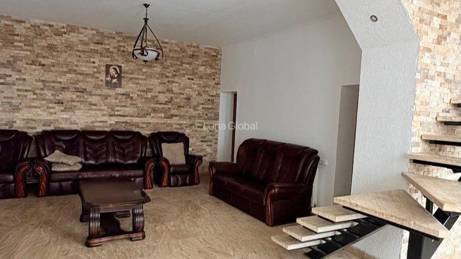 Casă + sediu firmă – investitie in Diosig cu teren generos - 8