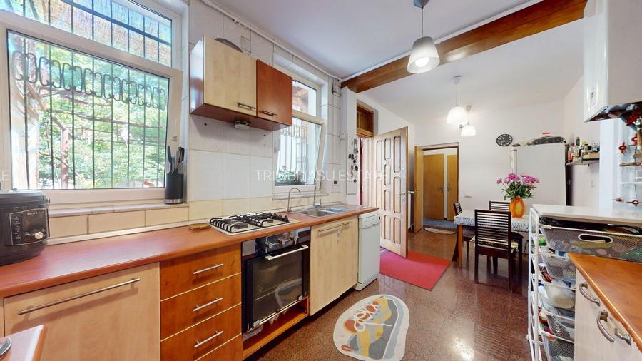 De vanzare Casa zona Calea Calarasi - 11